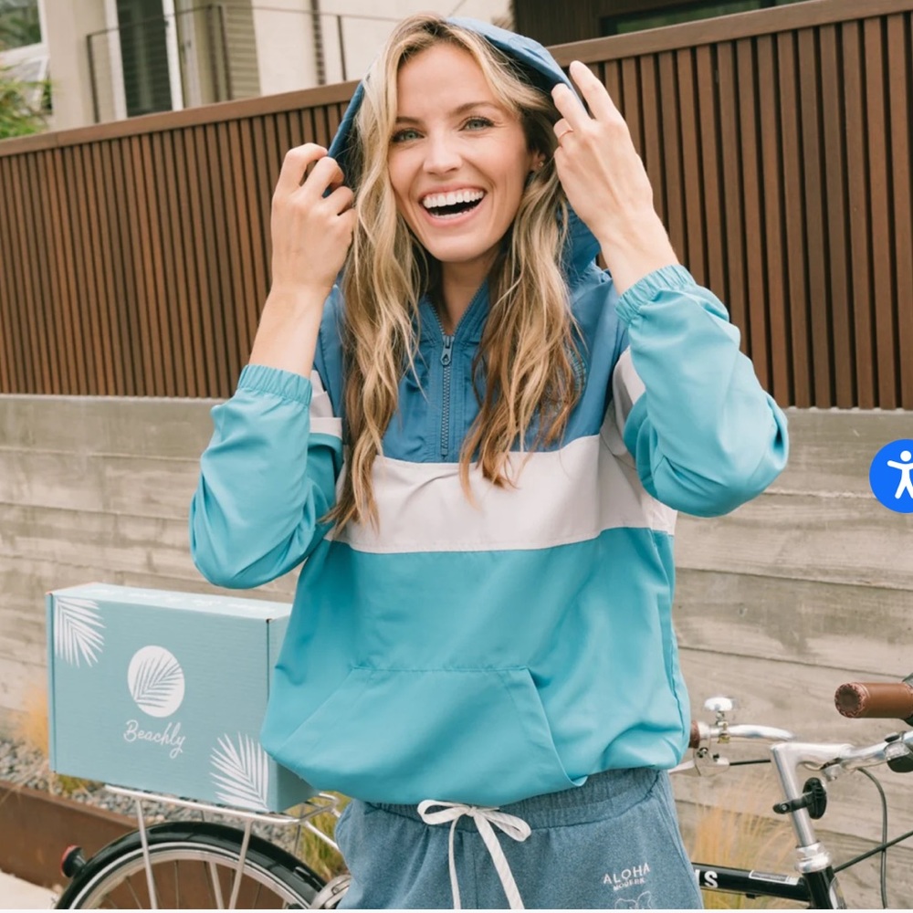 BEACHLY X SISSTREVOLUTION - THE PACIFIC PARADISE WINDBREAKER - Picture 1 of 9